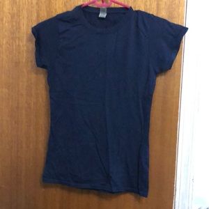 Navy blue gildan tshirt
